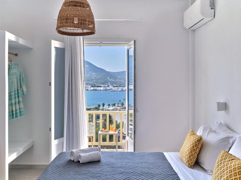 Double Room with Sea View image 1
