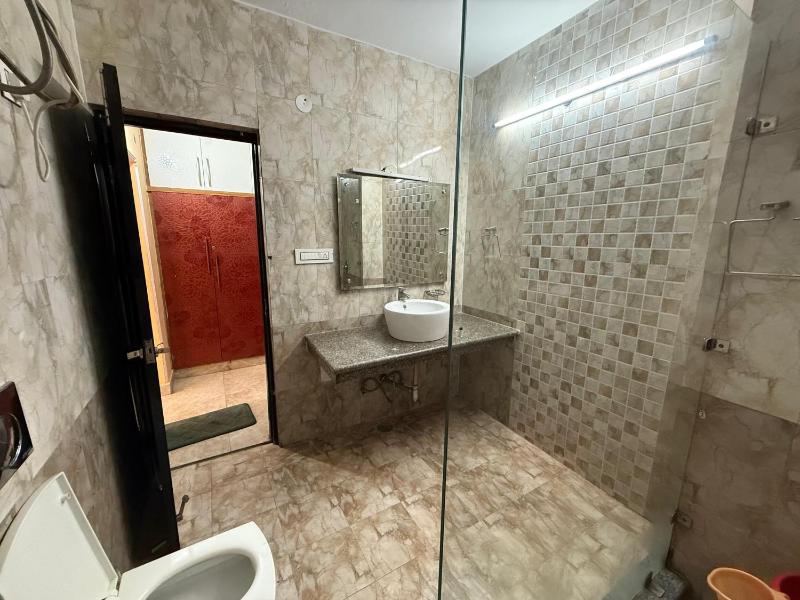 Home Inn - image 16