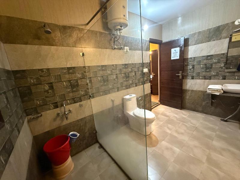 Home Inn - image 6