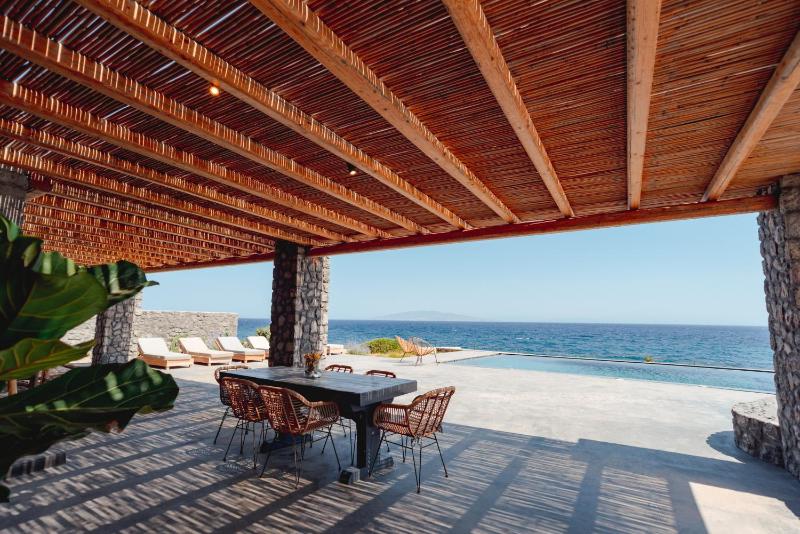 Colombos Beachfront - image 34