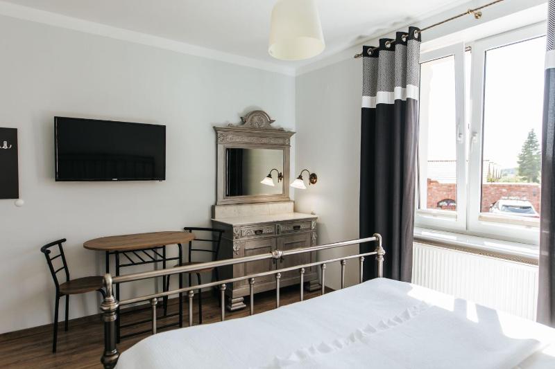 Double Room image 4