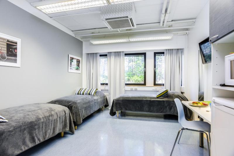 Triple Room with Shared Bathroom image 3