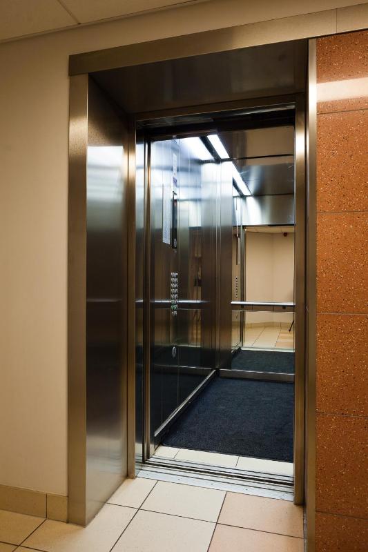 One-Bedroom Apartment - Tornimäe 7 image 2