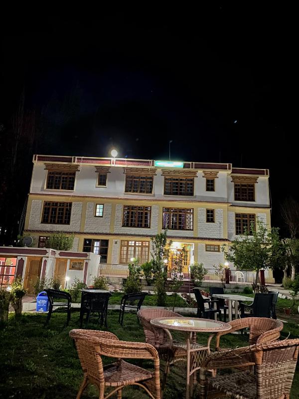 Hotel Galaxy Ladakh - image 7
