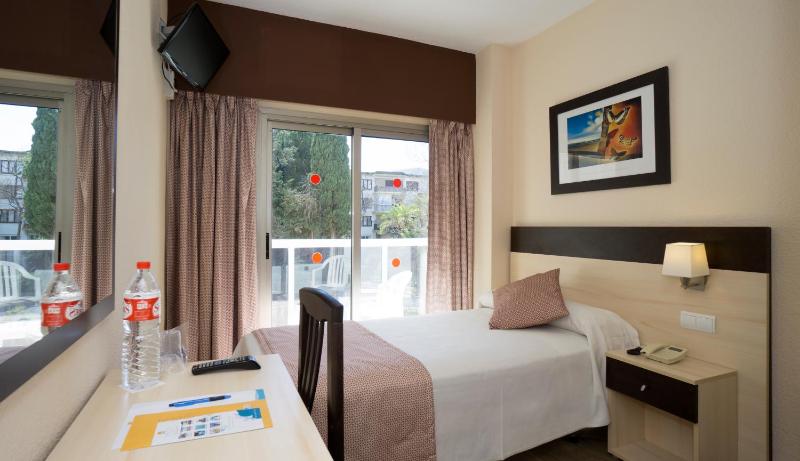 Single Room image 1