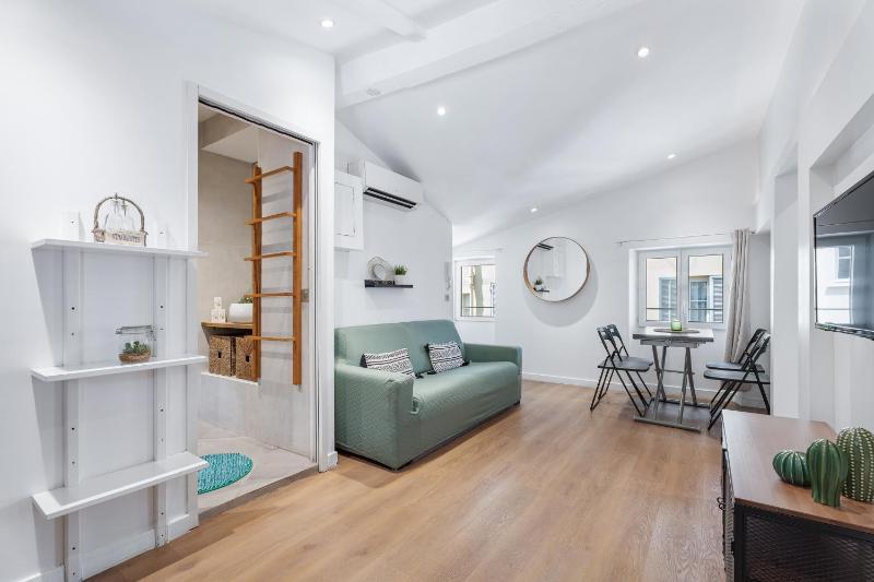 Nice Renting - 6B FRANCE - Massena beach design AC quiet center wifi - image 3