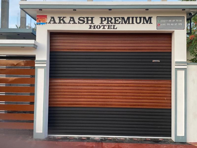 Akash Premium Hotel - image 1