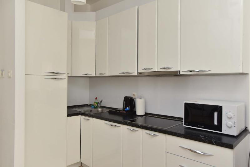 Apartment with Sea View image 3