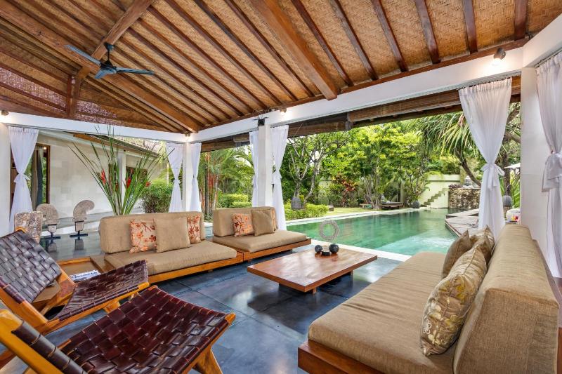 Villa Shantika by Villa Finder - image 3