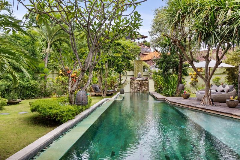 Villa Shantika by Villa Finder - image 34
