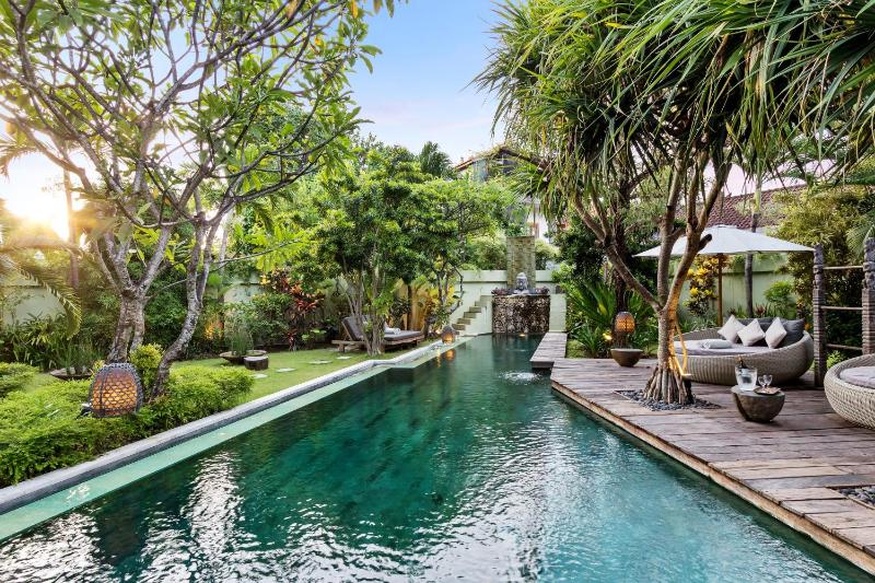 Villa Shantika by Villa Finder - image 41