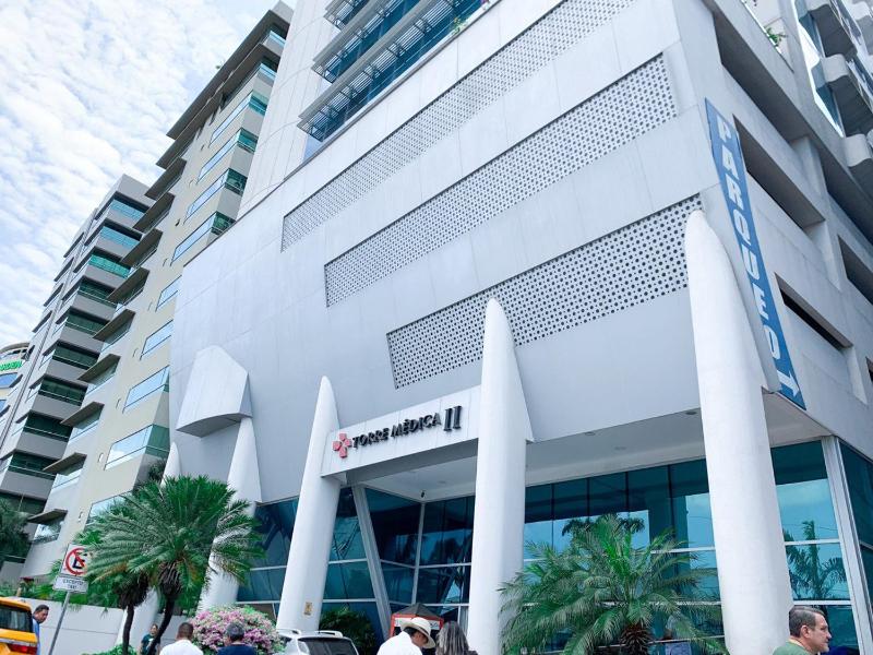 Suite de lujo cerca al aeropuerto terminal mall sol - image 10