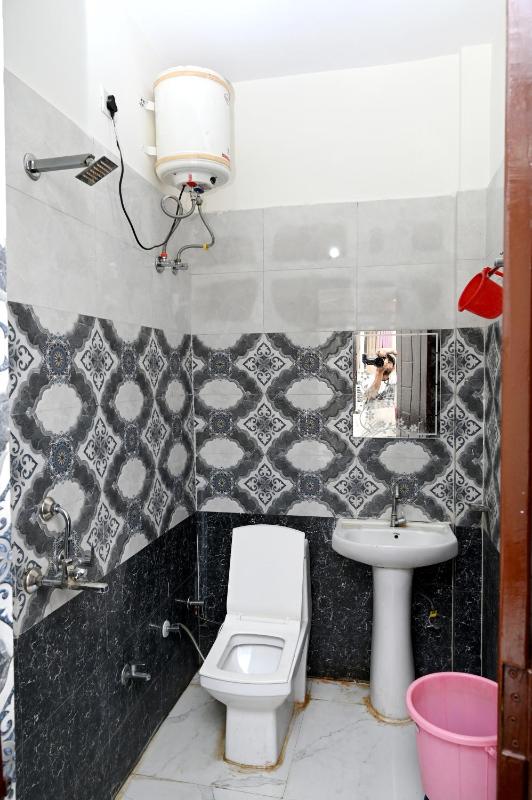Hotel Vrindavan Hari - image 22