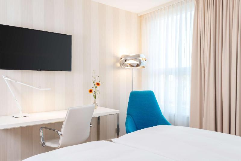 Standard Double or Twin Room image 4