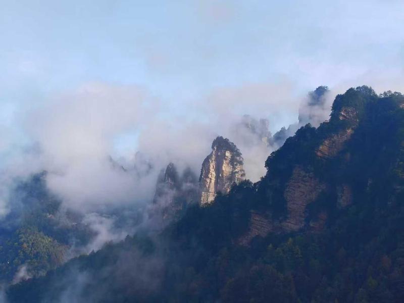 PeakMist Retreat Inside ZhangJiaJie Forest Park-Country-style specialty diningIn-park accommodation - image 9