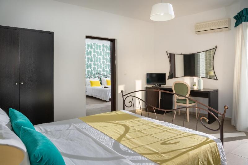Two-Bedroom Apartment with Balcony image 1