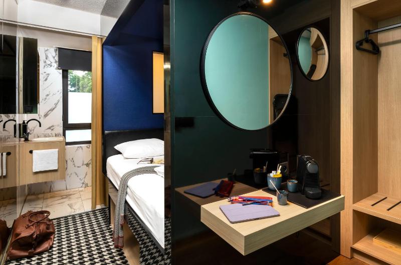 Standard Single Room image 4