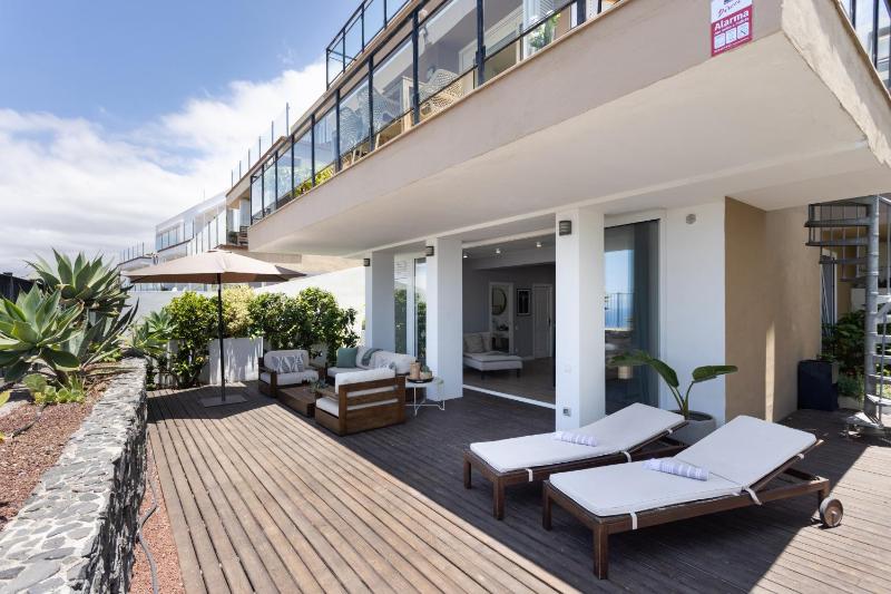 Casa Uamisun with seaview & pool - image 1