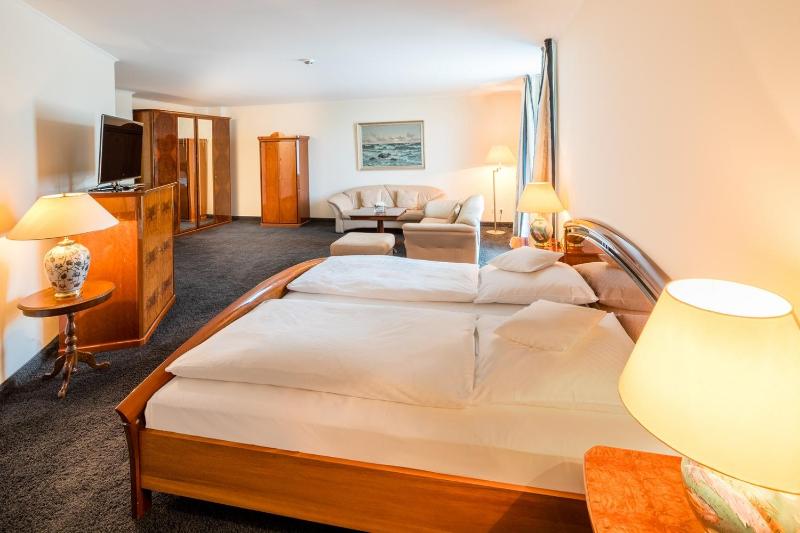 Suite with Private Sauna image 4
