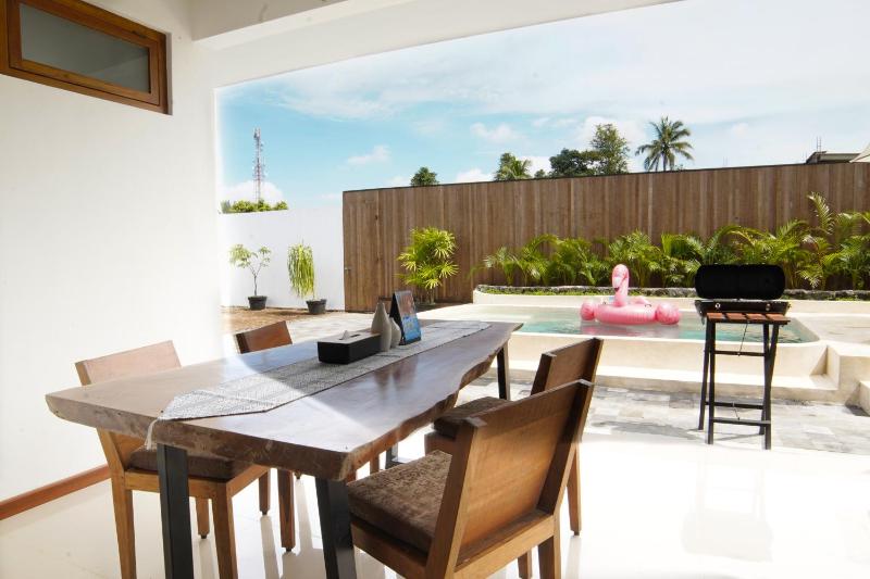 Family Japanese Stay with Private Pool in Jogja - image 15