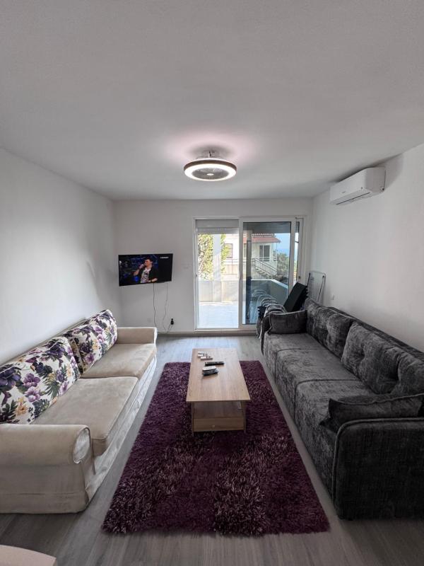 Ulcinja Apartment Pinjes - image 7