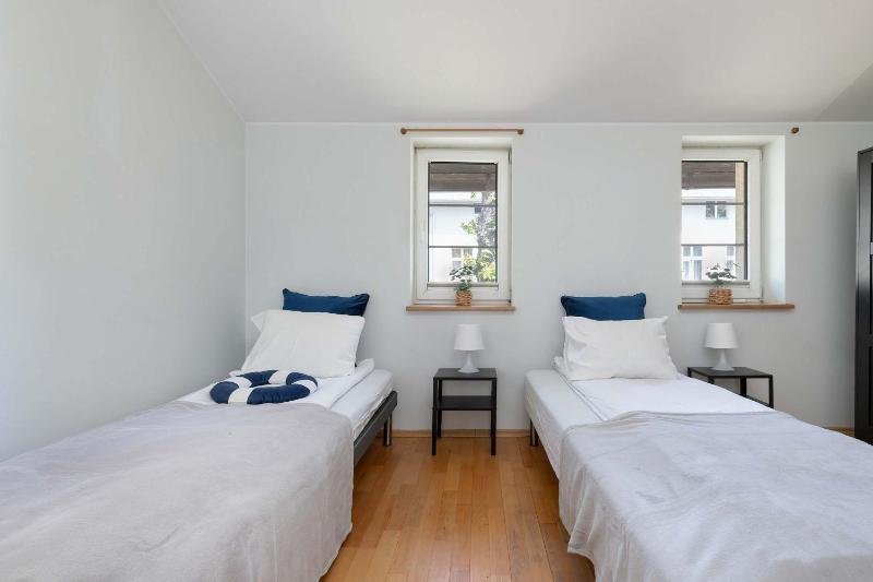 Villa Lana 6 bedrooms with Parking and Terrace near the Beach in Sopot by Noclegi Renters - image 31