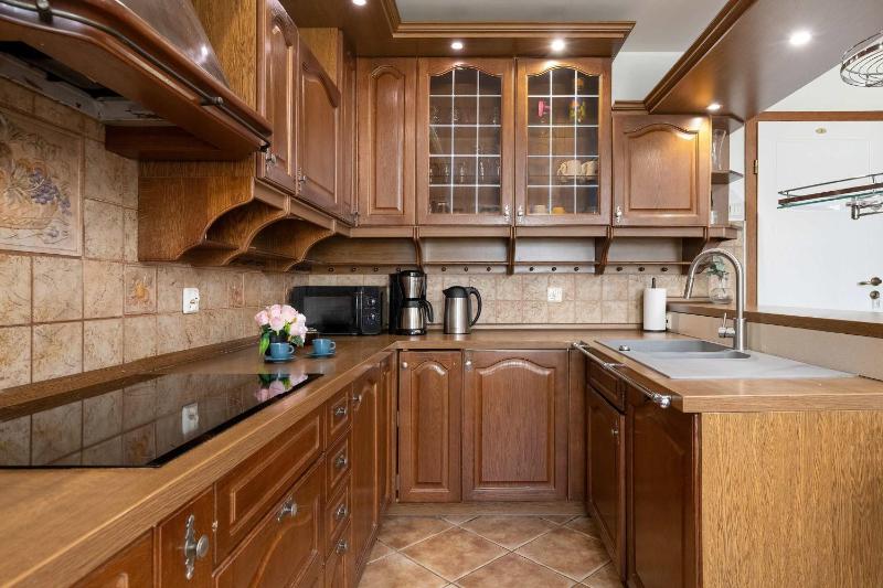 Villa Lana 6 bedrooms with Parking and Terrace near the Beach in Sopot by Noclegi Renters - image 12