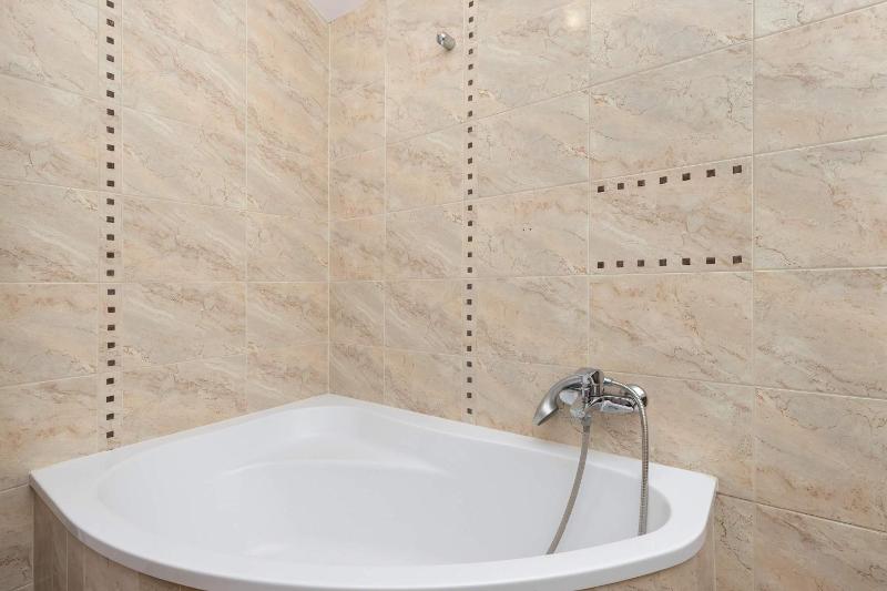 Villa Lana 6 bedrooms with Parking and Terrace near the Beach in Sopot by Noclegi Renters - image 19