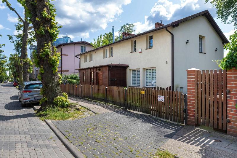 Villa Lana 6 bedrooms with Parking and Terrace near the Beach in Sopot by Noclegi Renters - image 6
