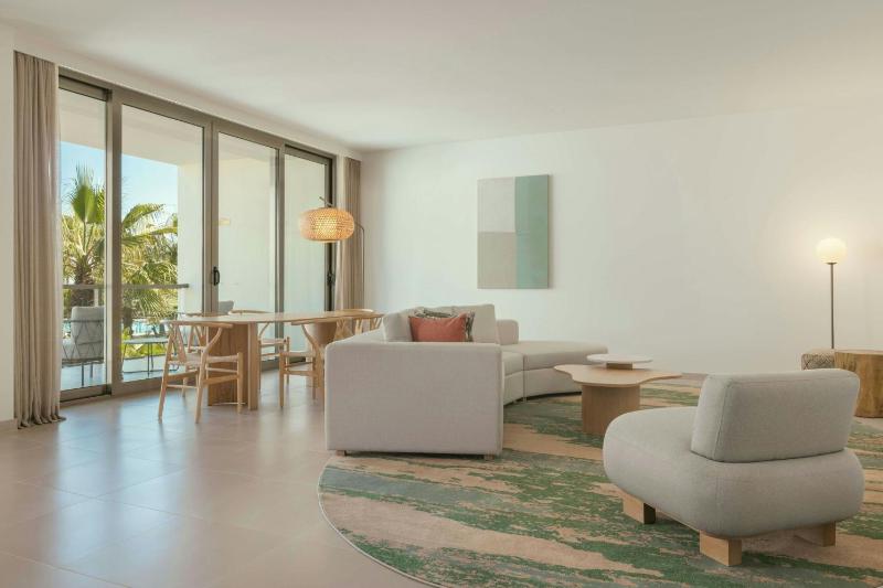 Three-Bedroom Suite with Balcony and Pool View image 3