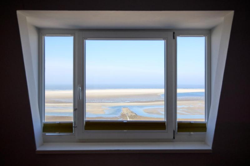 Double Room with Sea View image 4