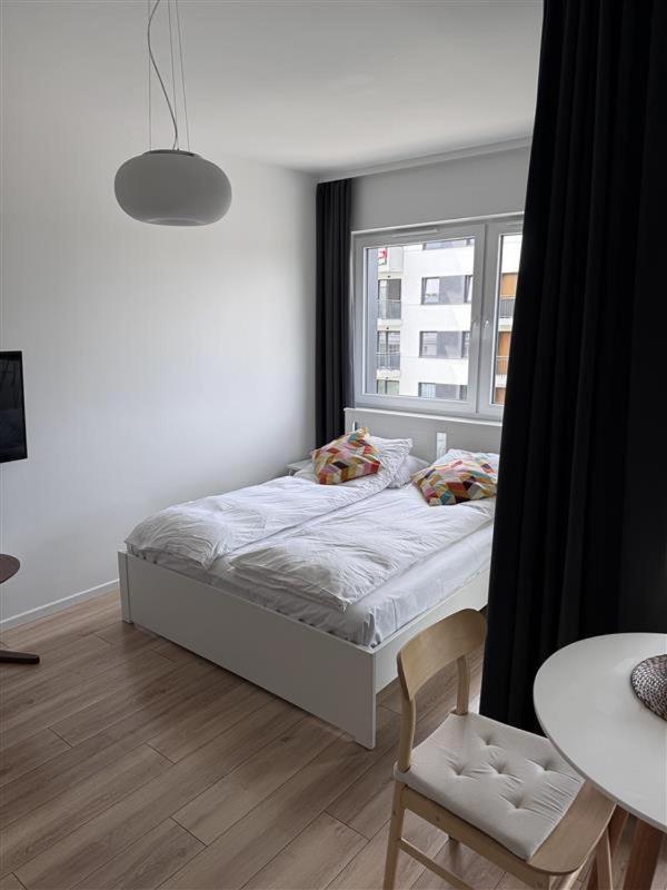 Barańczaka Cozy Studio with Parking in Poznań by Noclegi Renters - image 10