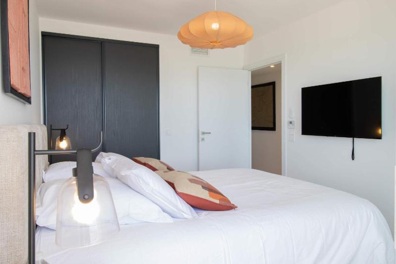 Valras-Loc Panarea Duplex avec vue mer spa - image 6