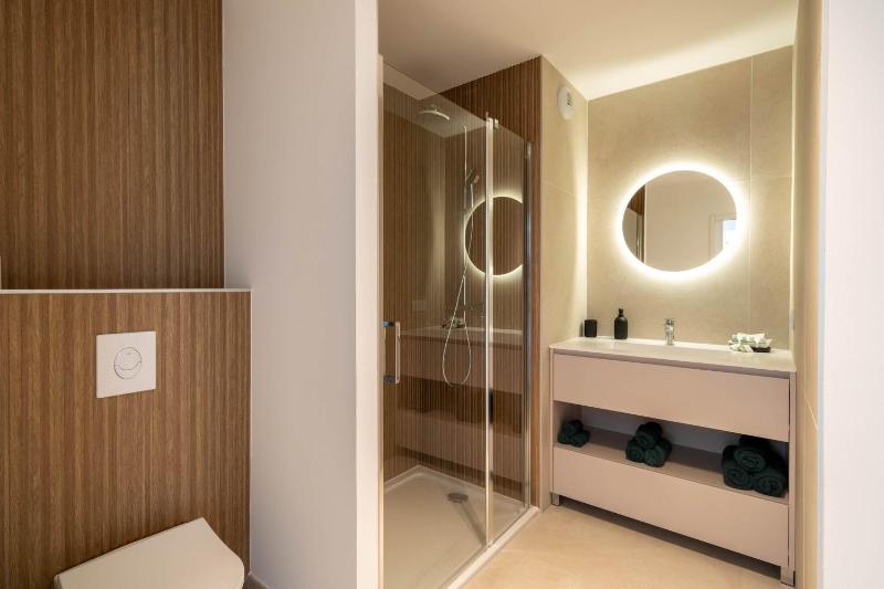 Valras-Loc Panarea Duplex avec vue mer spa - image 2