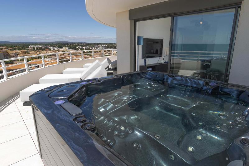 Valras-Loc Panarea Duplex avec vue mer spa - image 13