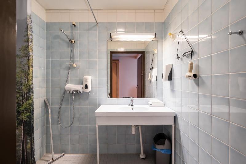 Twin Room - Disability Access image 4