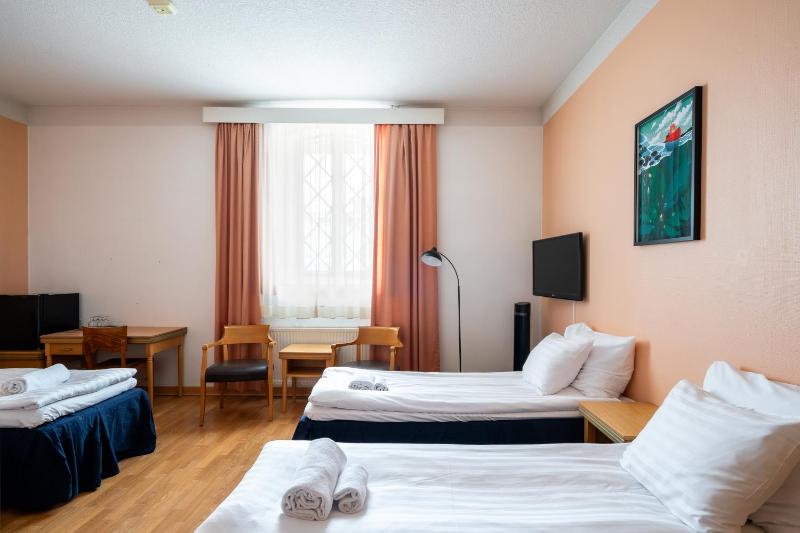 Standard Quadruple Room image 1