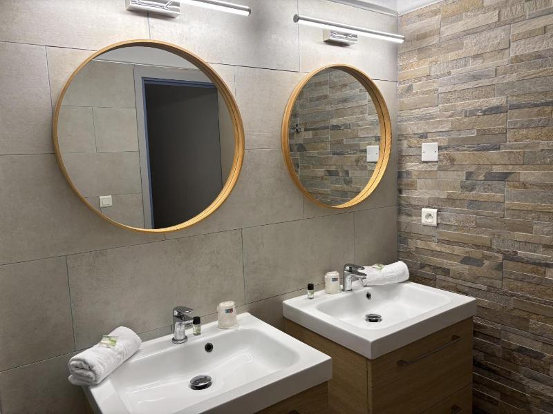Quadruple Room with Sea View image 3