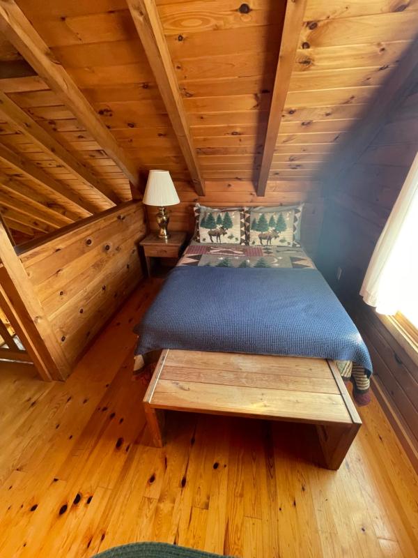 Three Bedroom Cabin image 1