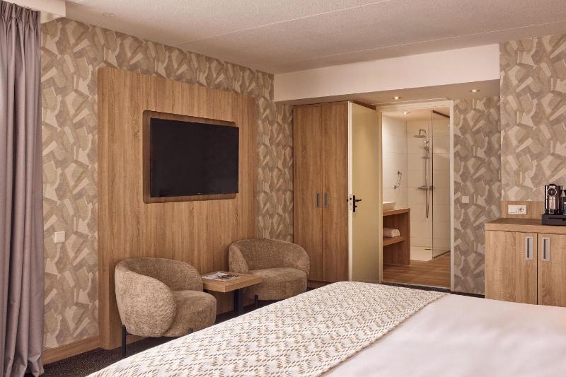 Executive Double Room image 3