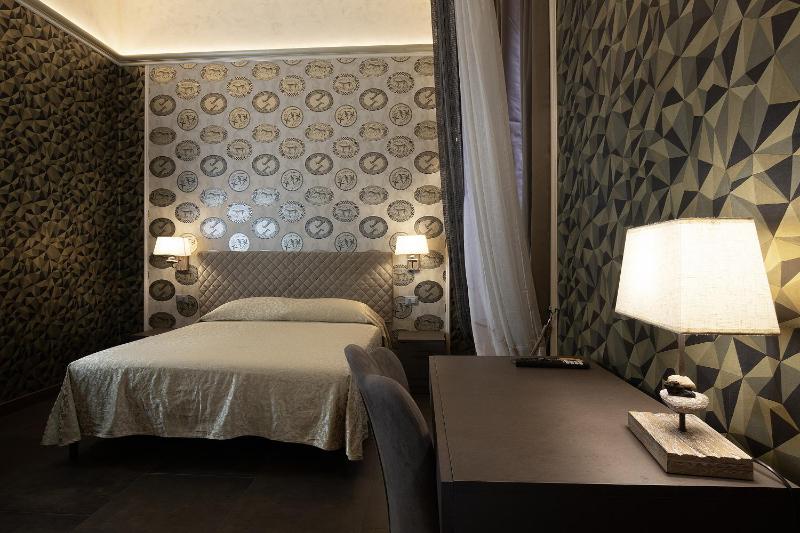 Superior Double Room image 4