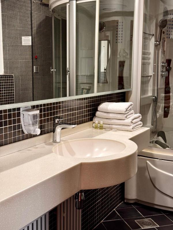 Suite image 3
