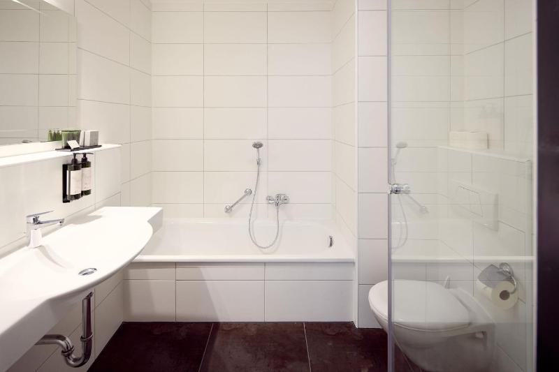 Triple Room image 2