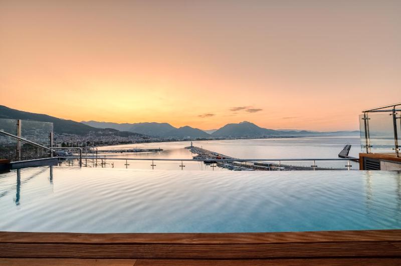 Numa Port Hotel - image 2