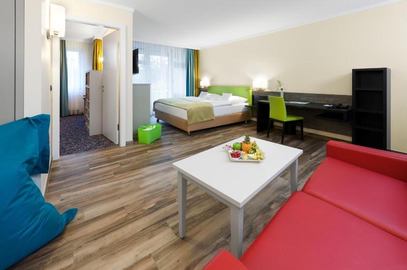 Family Room  (2 Adults and 2 Children until 12 years) image 3