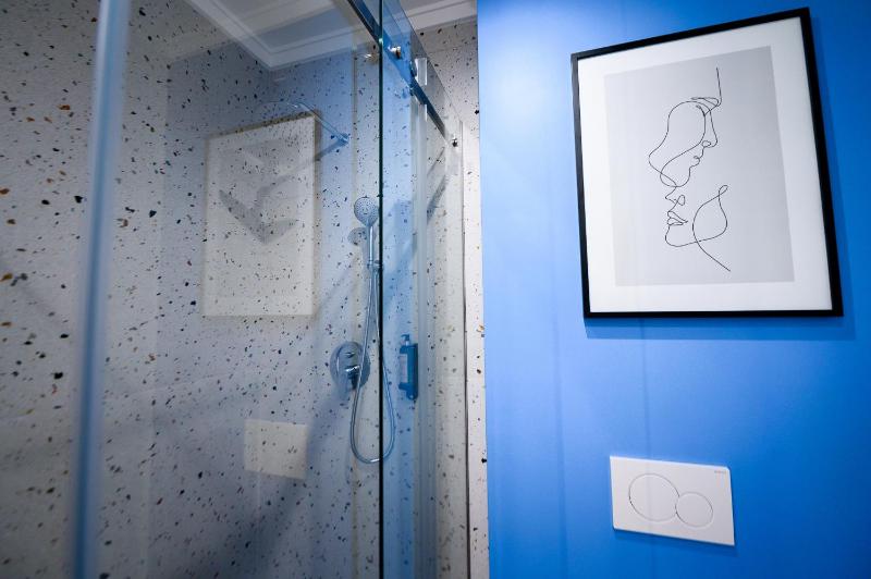 Deluxe Double Room image 2