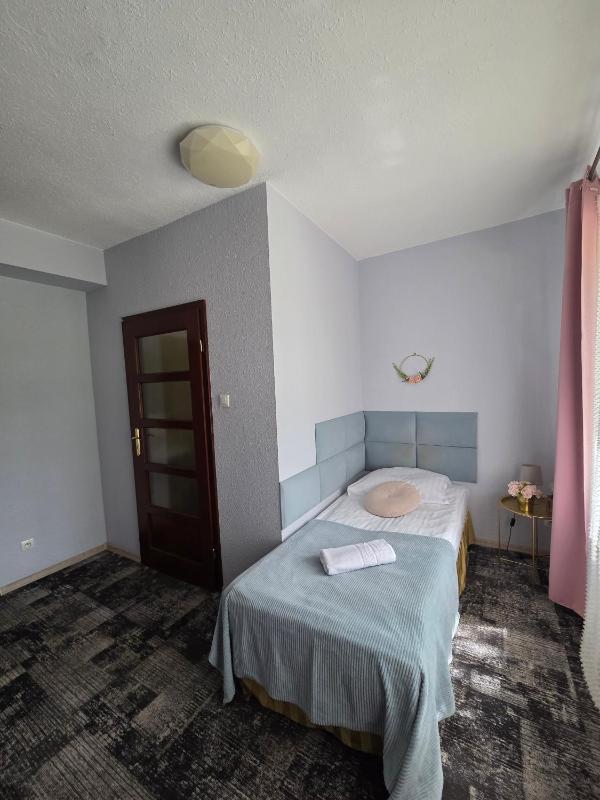 Single Room image 1