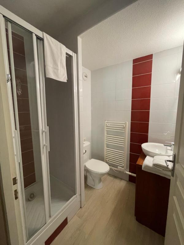 One-Bedroom Apartment (7 Adults) image 2
