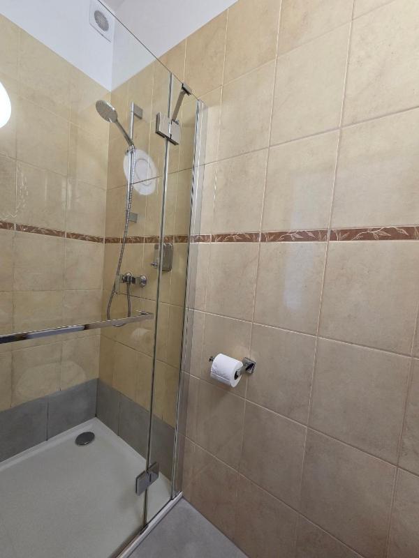 Double Room image 2