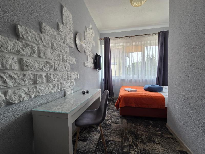 Single Room image 2